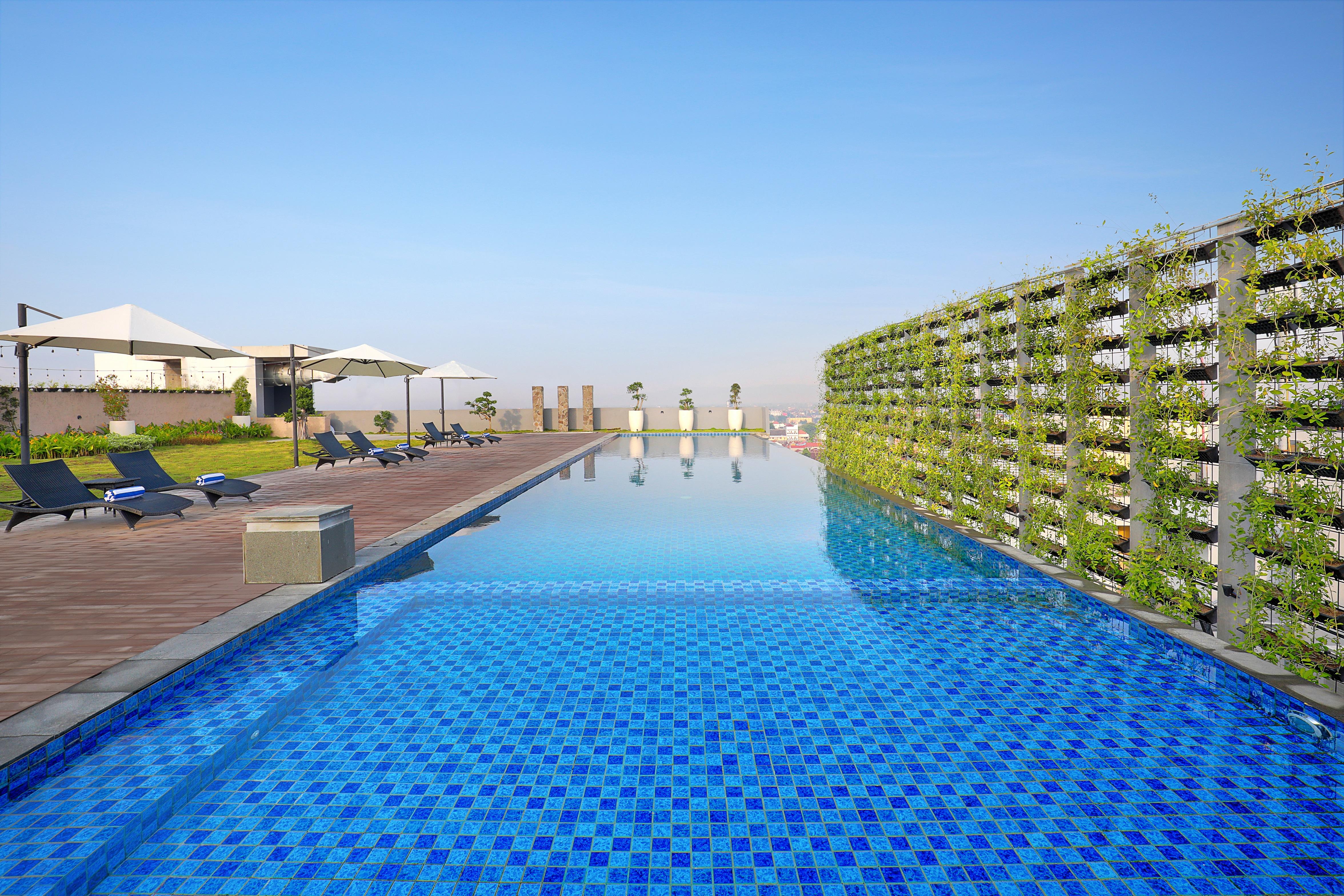 Novotel Suites Yogyakarta Malioboro Exterior foto